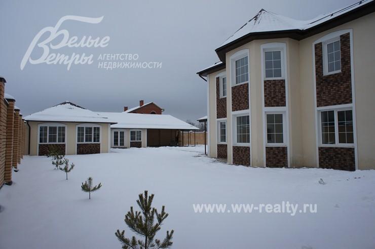 Три строения: Основной жилой дом + СПА-комплекс 126 кв.м + гараж на 2 а/м с квартирой для персонала