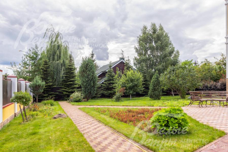 Участок 20 соток с ландшафтным дизайном и взрослыми деревьями