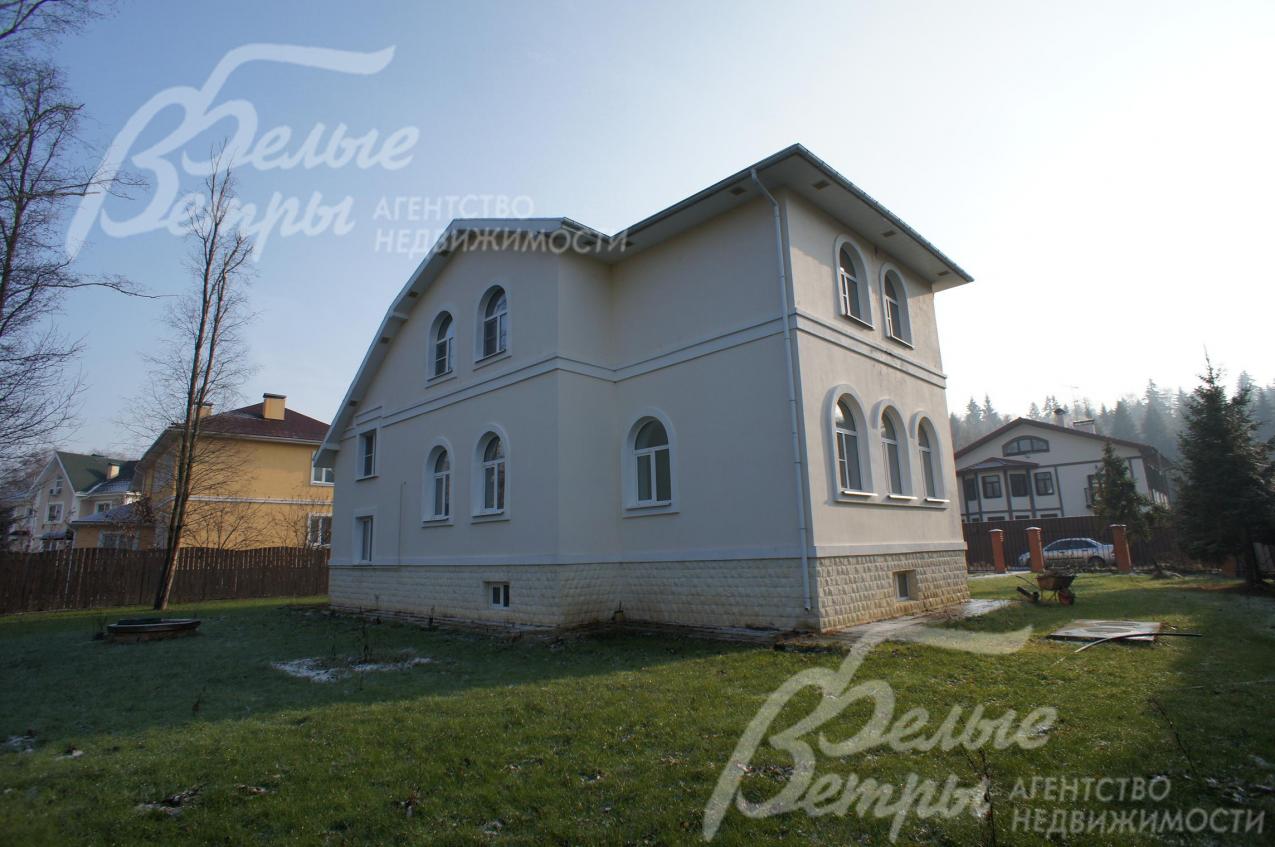 Дом 334.6 кв.м в уникальном поселке на острове