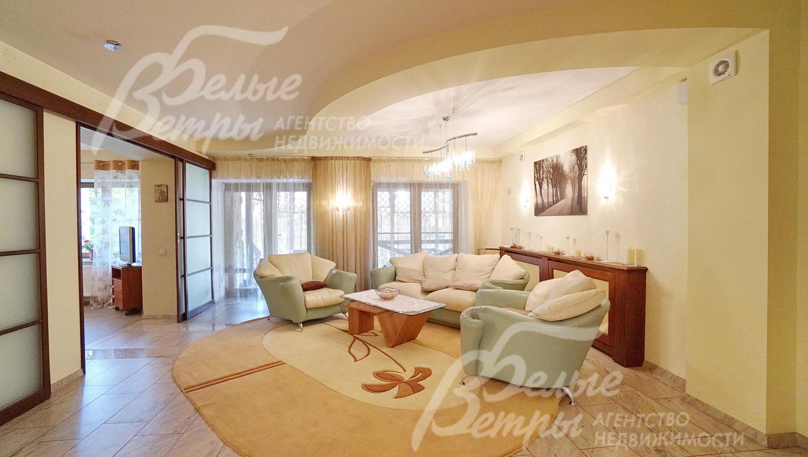 Зона столовой с выходом на террасу 22 кв.м 