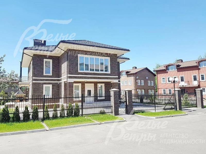 Поселок граничит с зоной отдыха «Заречье»