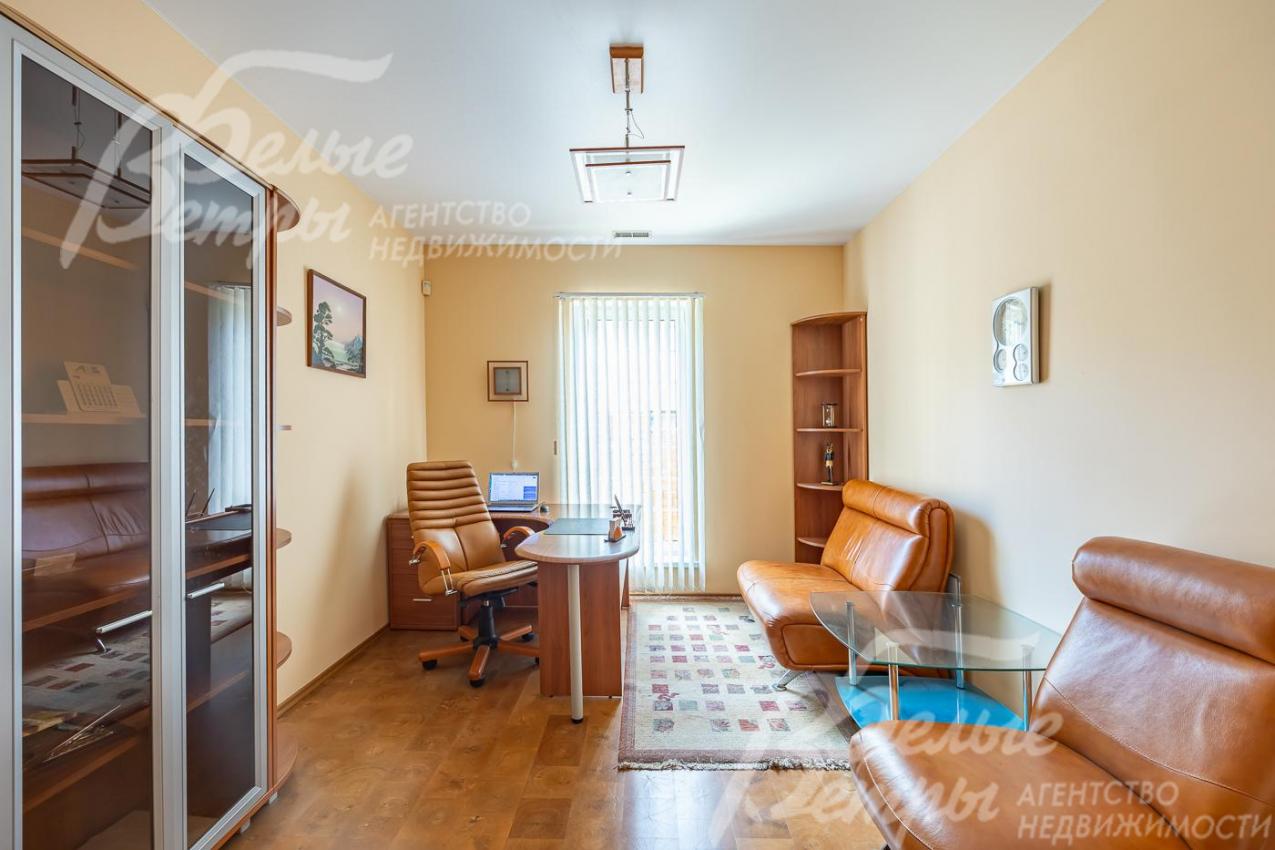 Кабинет на 1-ом этаже