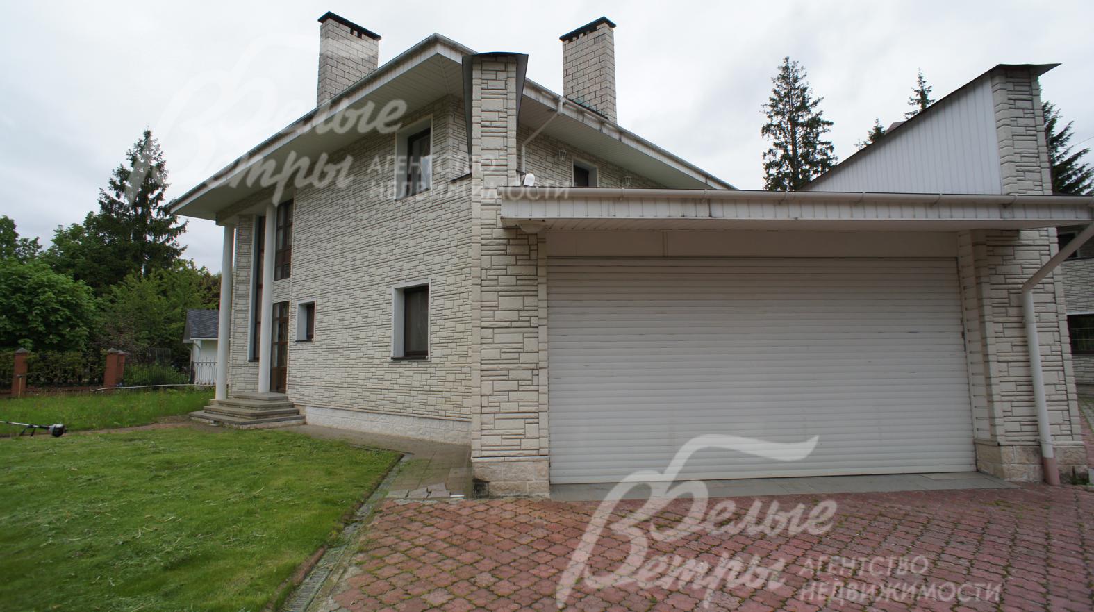 Дом построен из кирпича с утеплителем