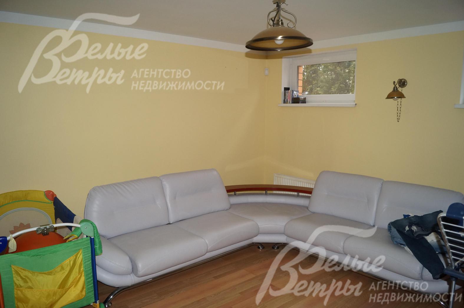 Комната отдыха в цокольном этаже