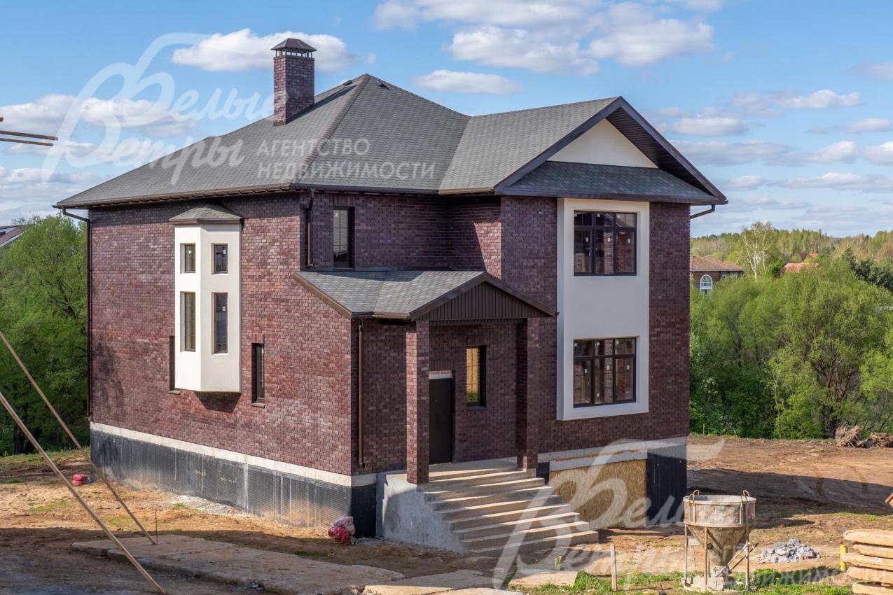 Дом 340 кв.м. под отделку в коттеджном поселке Ильичевка