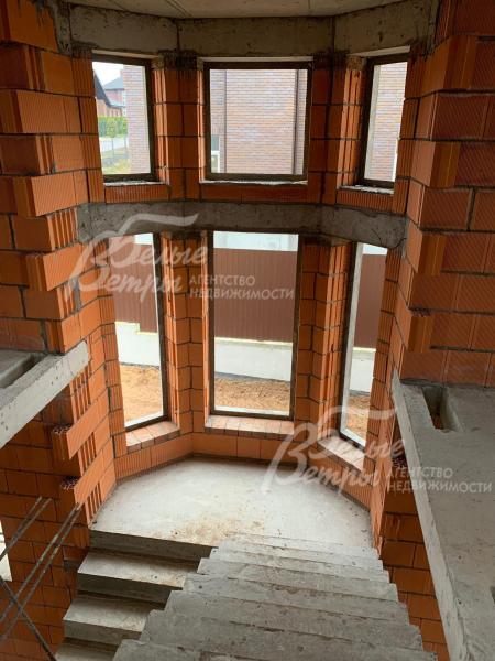 Лестничный марш железобетонный 