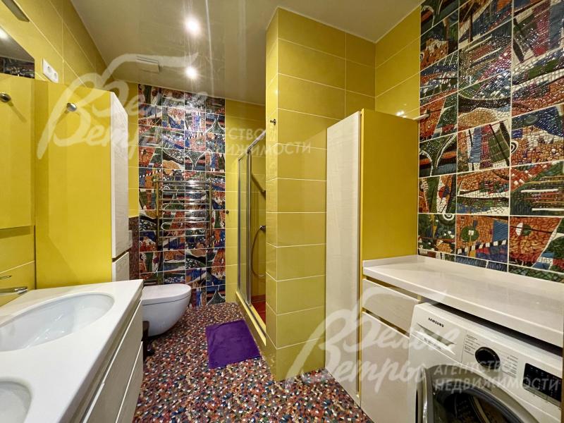 Санузел с душевой на 1-ом этаже