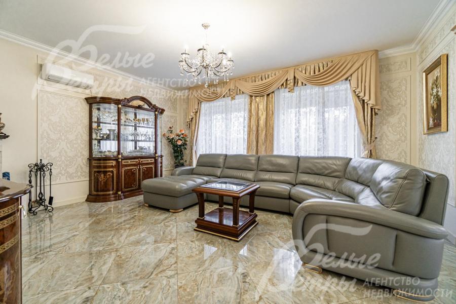 Дом с мебелью и качественной отделкой