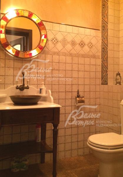 В санузлах сантехника марки Villeroy&Boch