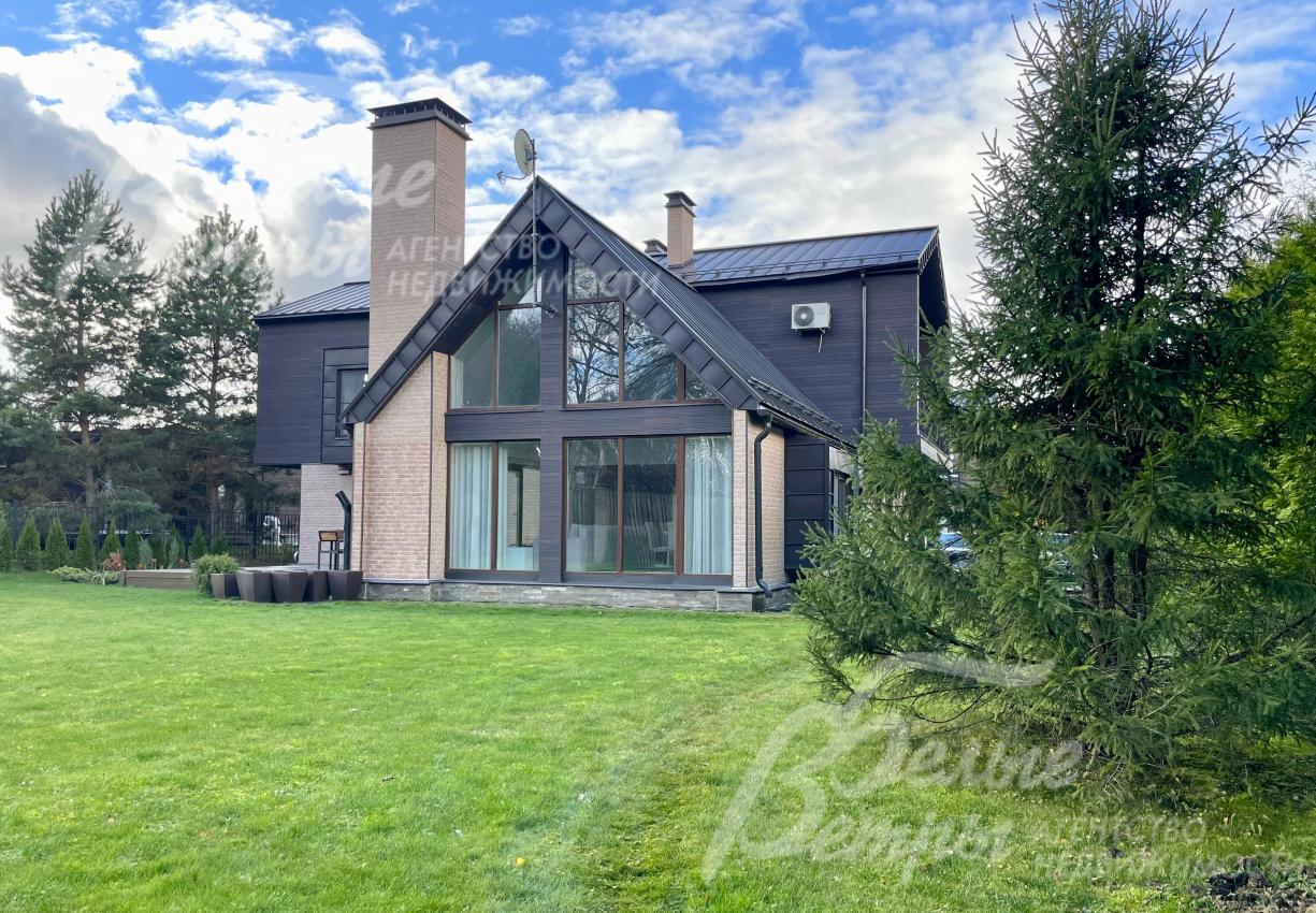 Дом 260 кв.м на участке 12 соток